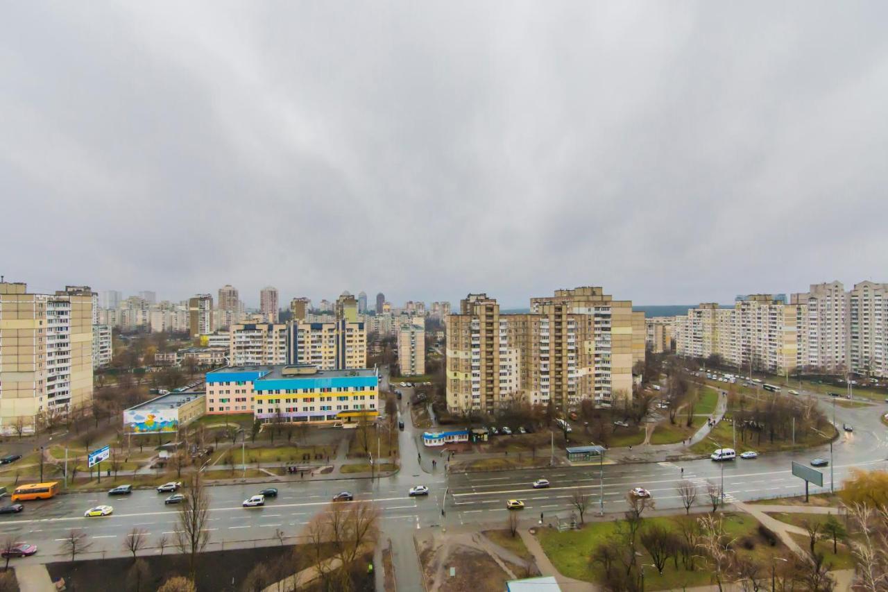 Уютная, Просторная Видовая Трехкомнатная Квартира Возле Метро Академгородок На 6 Мест Kiev Ngoại thất bức ảnh